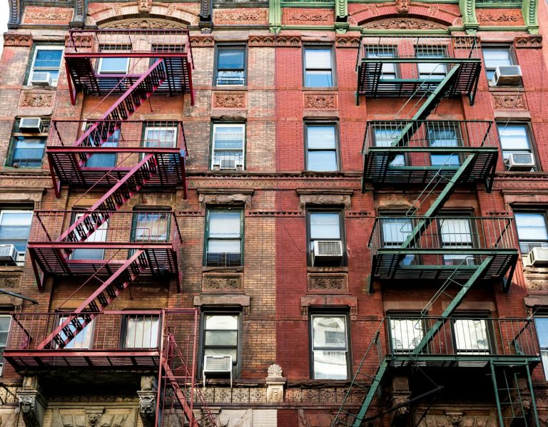 Debunking Common Cleaning Hacks: What Works and What Doesn’t for New Yorkers