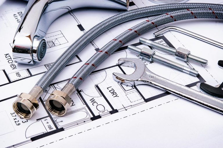 Navigating DIY Plumbing in New York: When to Fix and When to Call the Pros