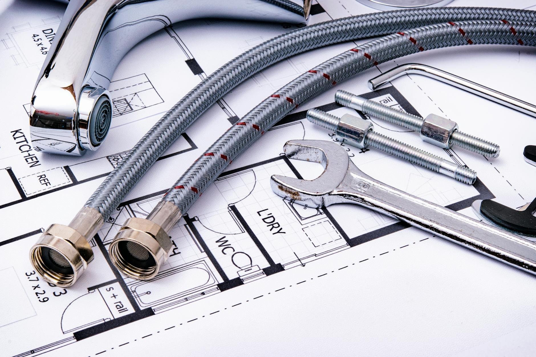 Navigating DIY Plumbing in New York: When to Fix and When to Call the Pros
