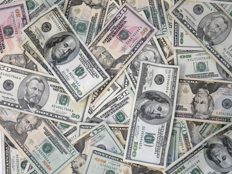 How Much Should You Tip a Cleaner in NYC?