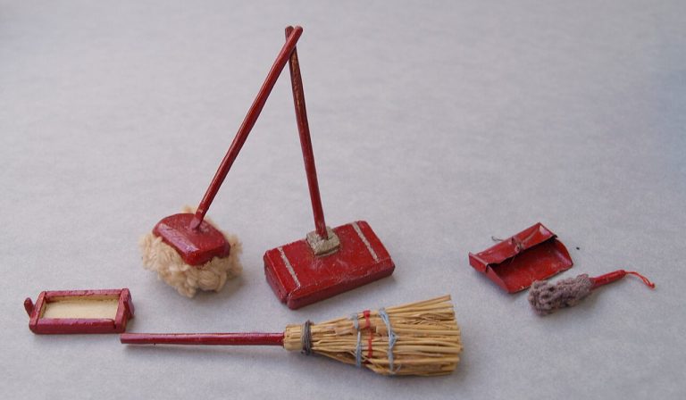 How to Clean Carpet at Home Without a Machine