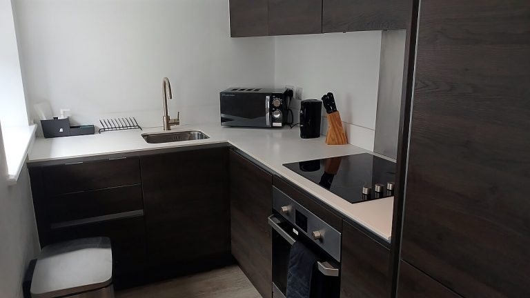 How to Clean a Kitchen with No Dishwasher