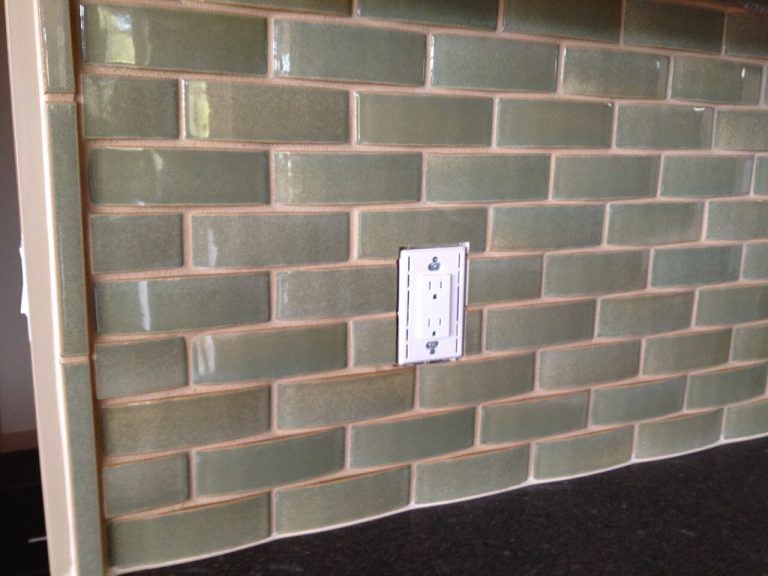 How to Clean Kitchen Backsplash Grout in a Small Kitchen