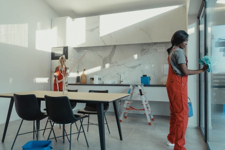 How to Master Airbnb Cleaning in New York for Consistent Turnovers